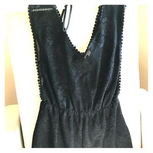En Creme Black Lace Shorts Romper size small